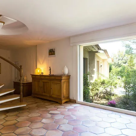 Villa Au Coeur des Vignes en Provence à Châteauneuf-de-Gadagne Extérieur photo